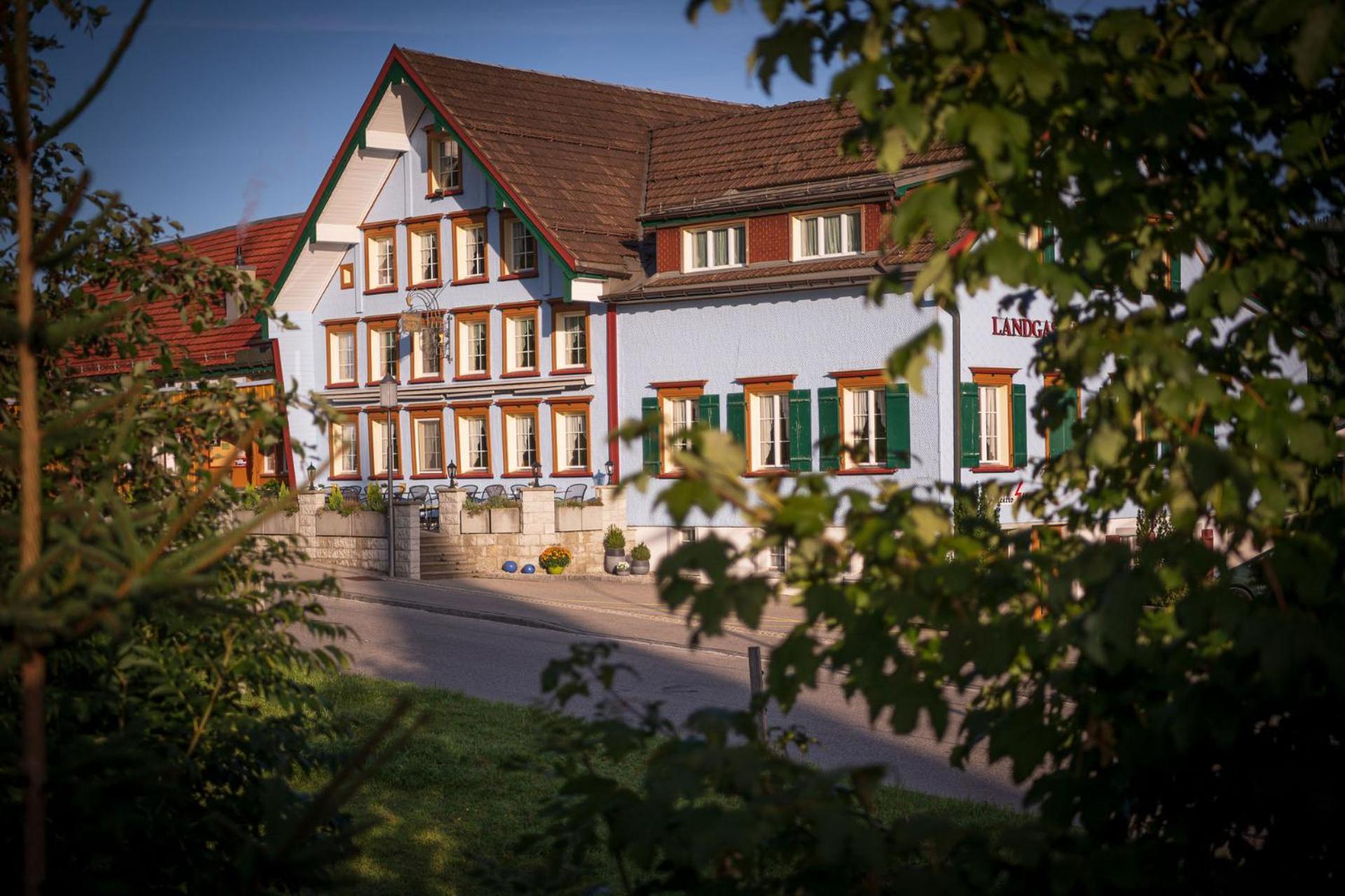 Hotel Landgasthaus Neues Bild, Eggerstanden อัพเพนเซลล์ ภายนอก รูปภาพ